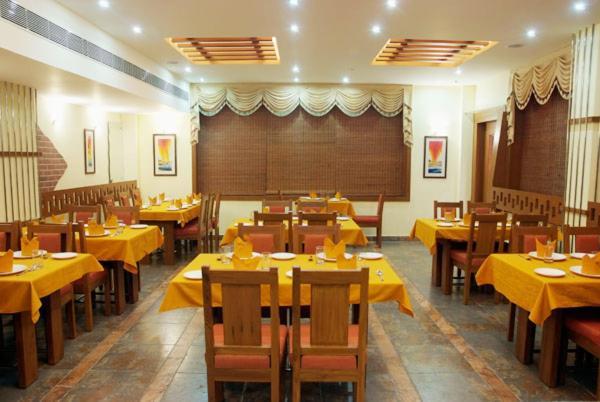 P R Pride Inn Pondicherry Exteriör bild