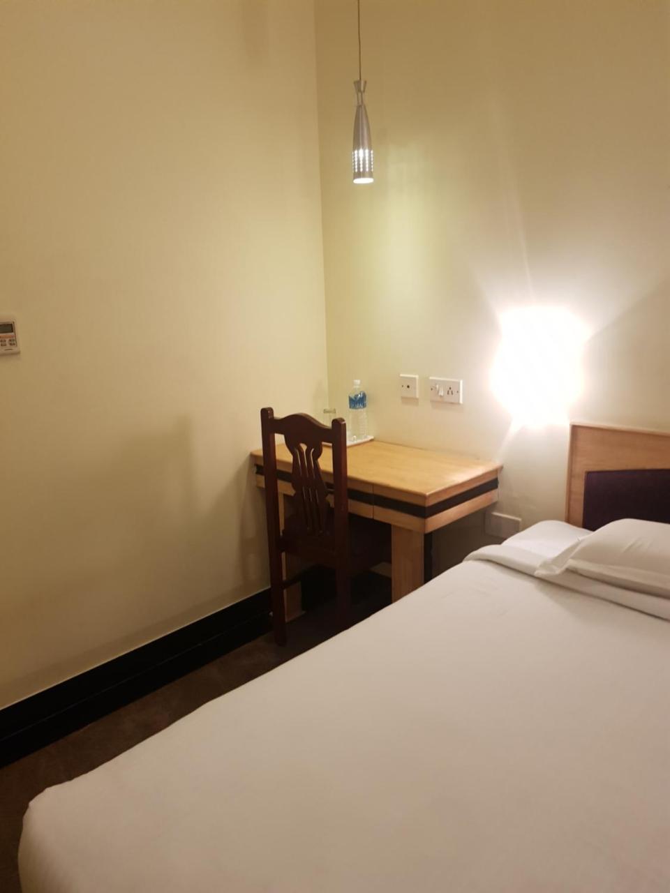 P R Pride Inn Pondicherry Exteriör bild